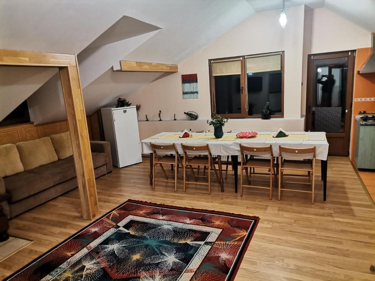 Zoso Home Buşteni Exteriör bild
