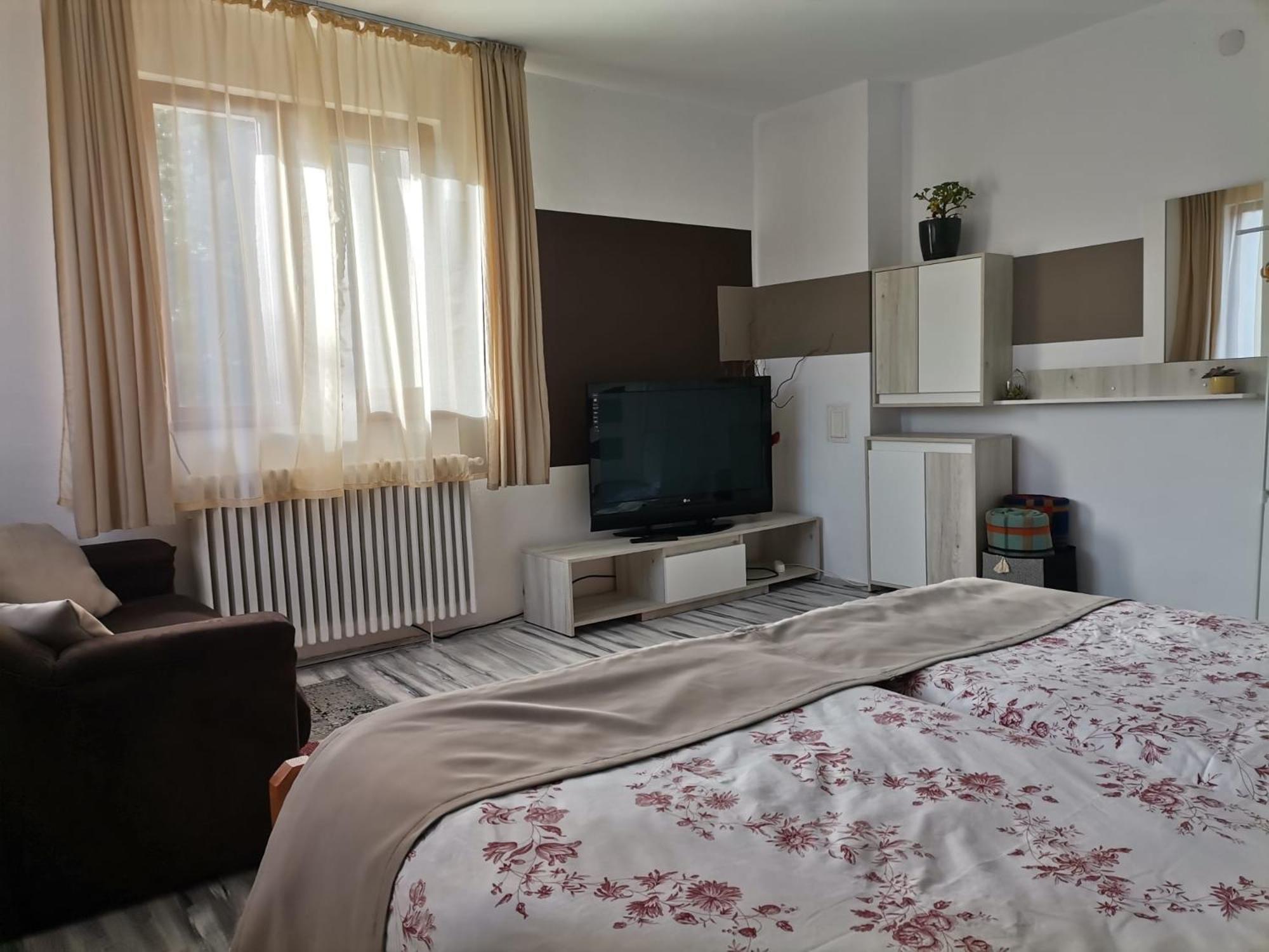 Zoso Home Buşteni Exteriör bild