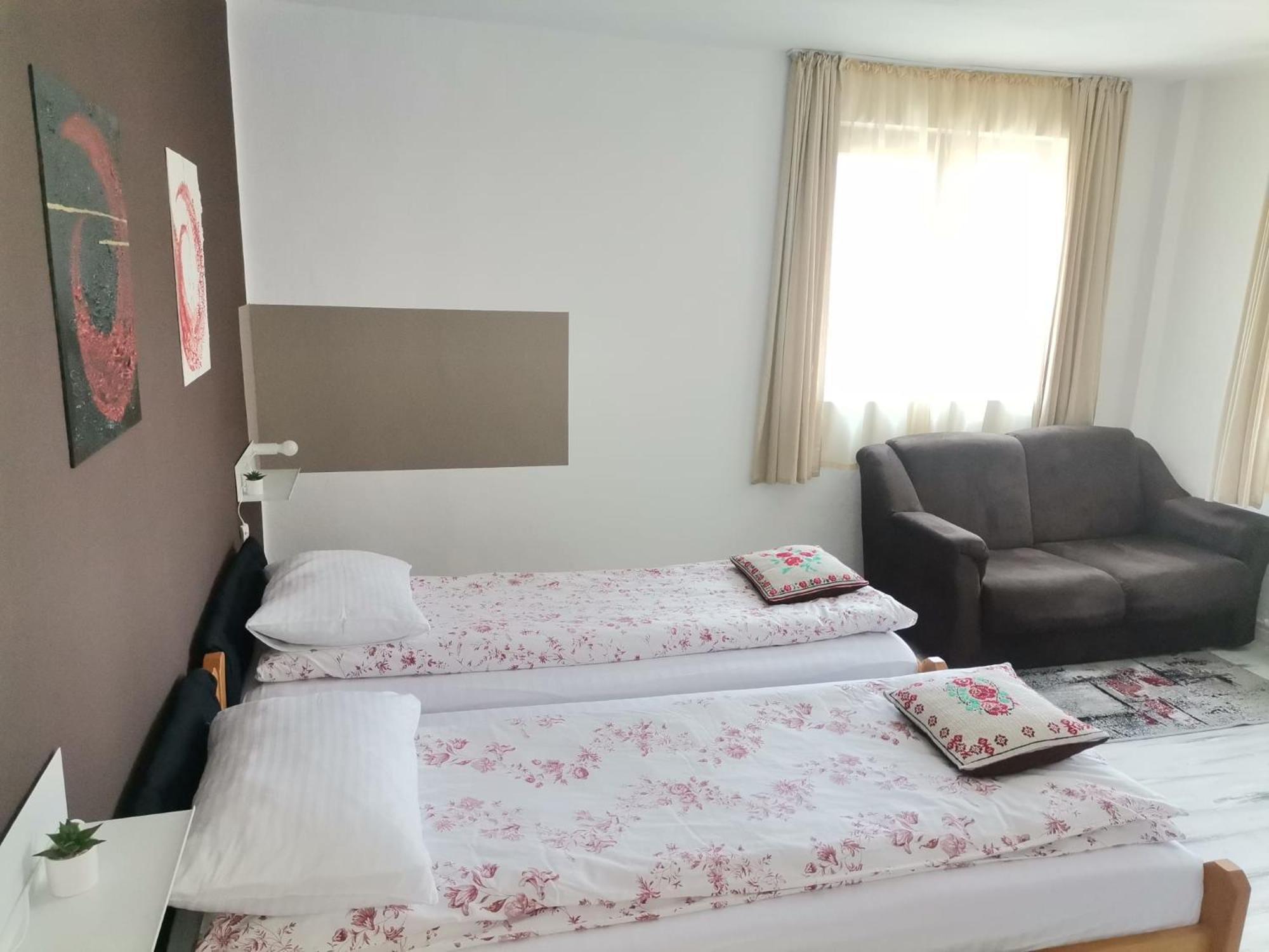 Zoso Home Buşteni Exteriör bild